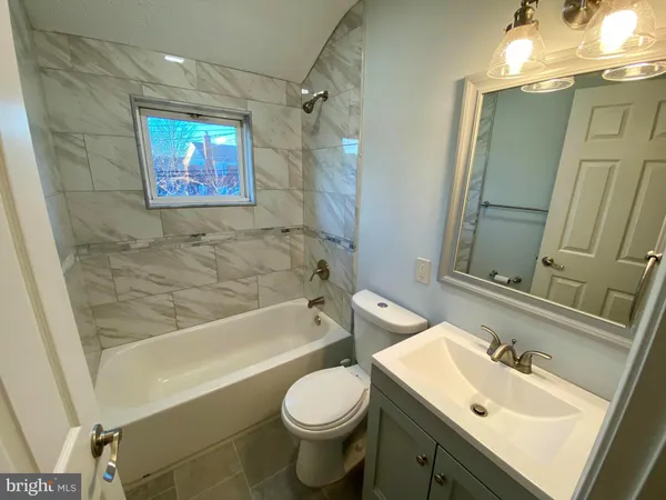 $1,950 | 1952 Guy Way, Baltimore, MD 21222