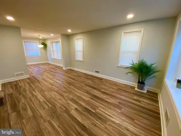 $1,950 | 1952 Guy Way, Baltimore, MD 21222