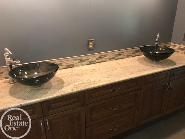 218 Wadhams Road St. Clair, MI 48079 - Photo 17 of 22 31328918-17.JPG
