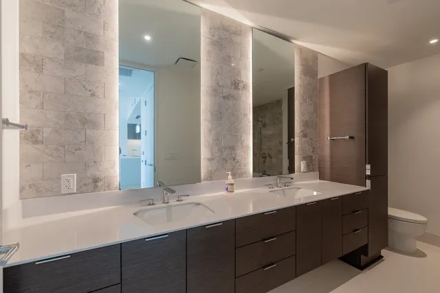 $4,200 | 301 West Avenue, Unit 3606, Austin, TX 78701