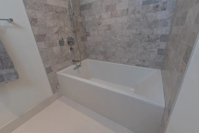 $4,200 | 301 West Avenue, Unit 3606, Austin, TX 78701