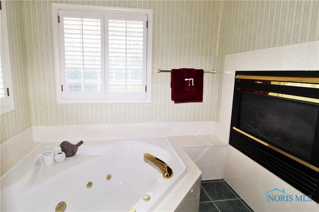 26299 Seminary Road Perrysburg, OH 43551 - Photo 21 of 30 Gallery Image 21