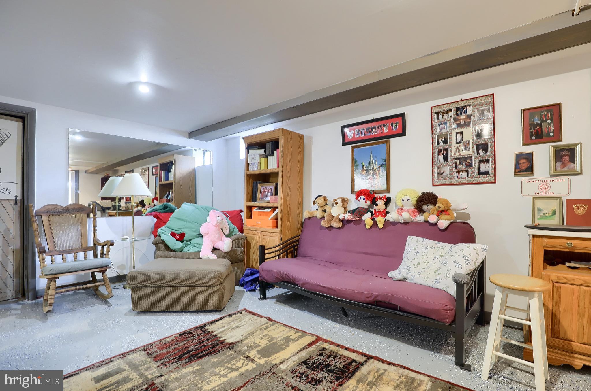 1112 Glendale Road York, PA 17403 - Photo 14 of 24 Gallery Image 14