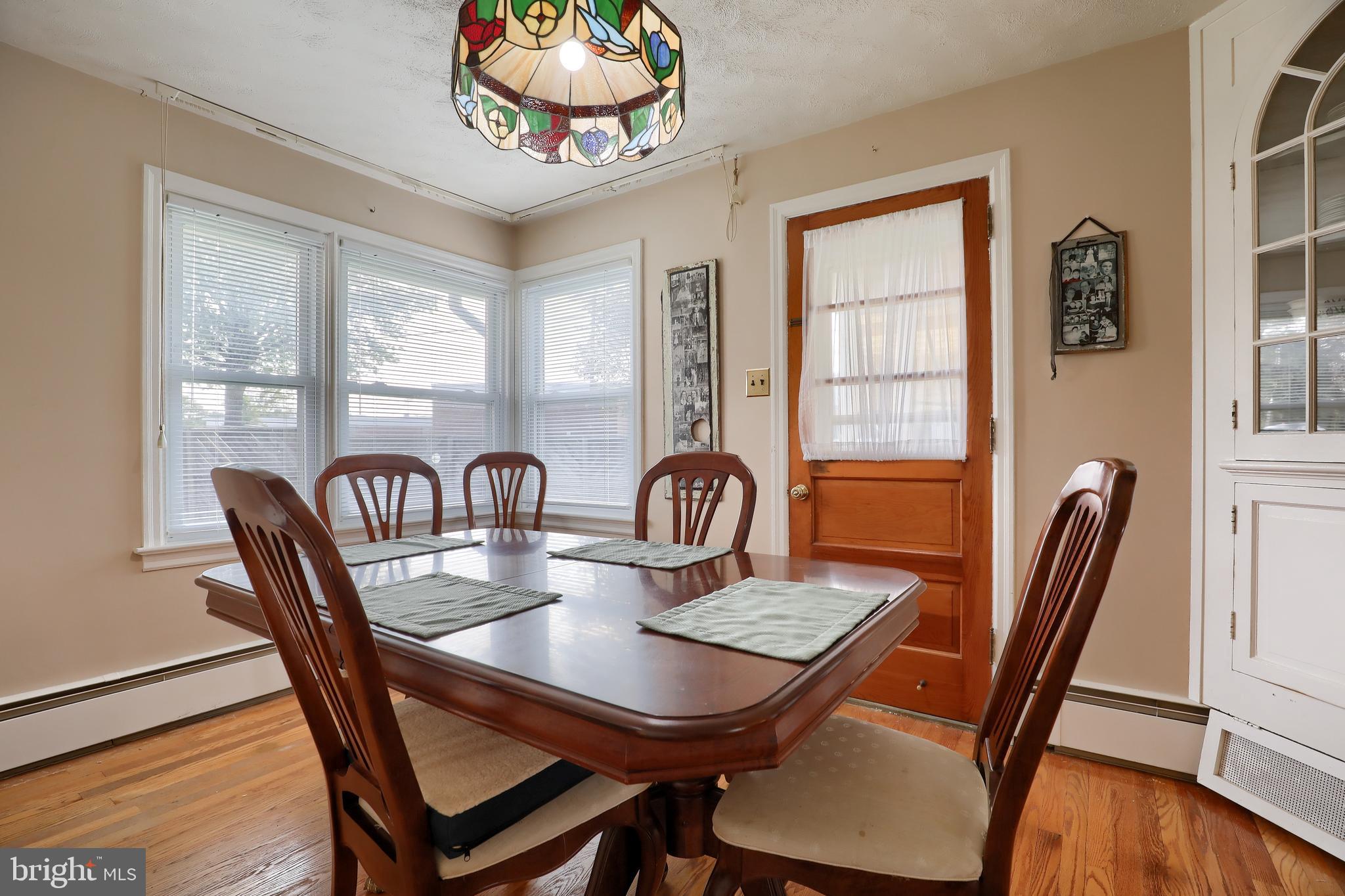 1112 Glendale Road York, PA 17403 - Photo 9 of 24 Gallery Image 9