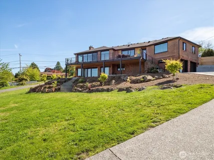 $1,755,000 | 11062 Auburn Avenue South, Seattle, WA 98178