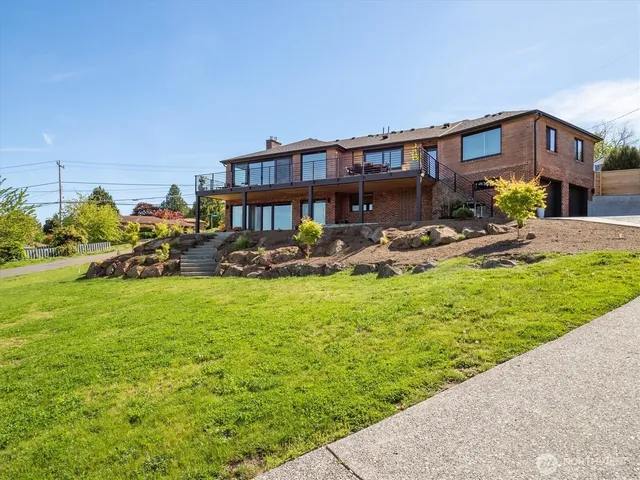 $1,755,000 | 11062 Auburn Avenue South, Seattle, WA 98178