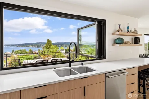 $1,755,000 | 11062 Auburn Avenue South, Seattle, WA 98178