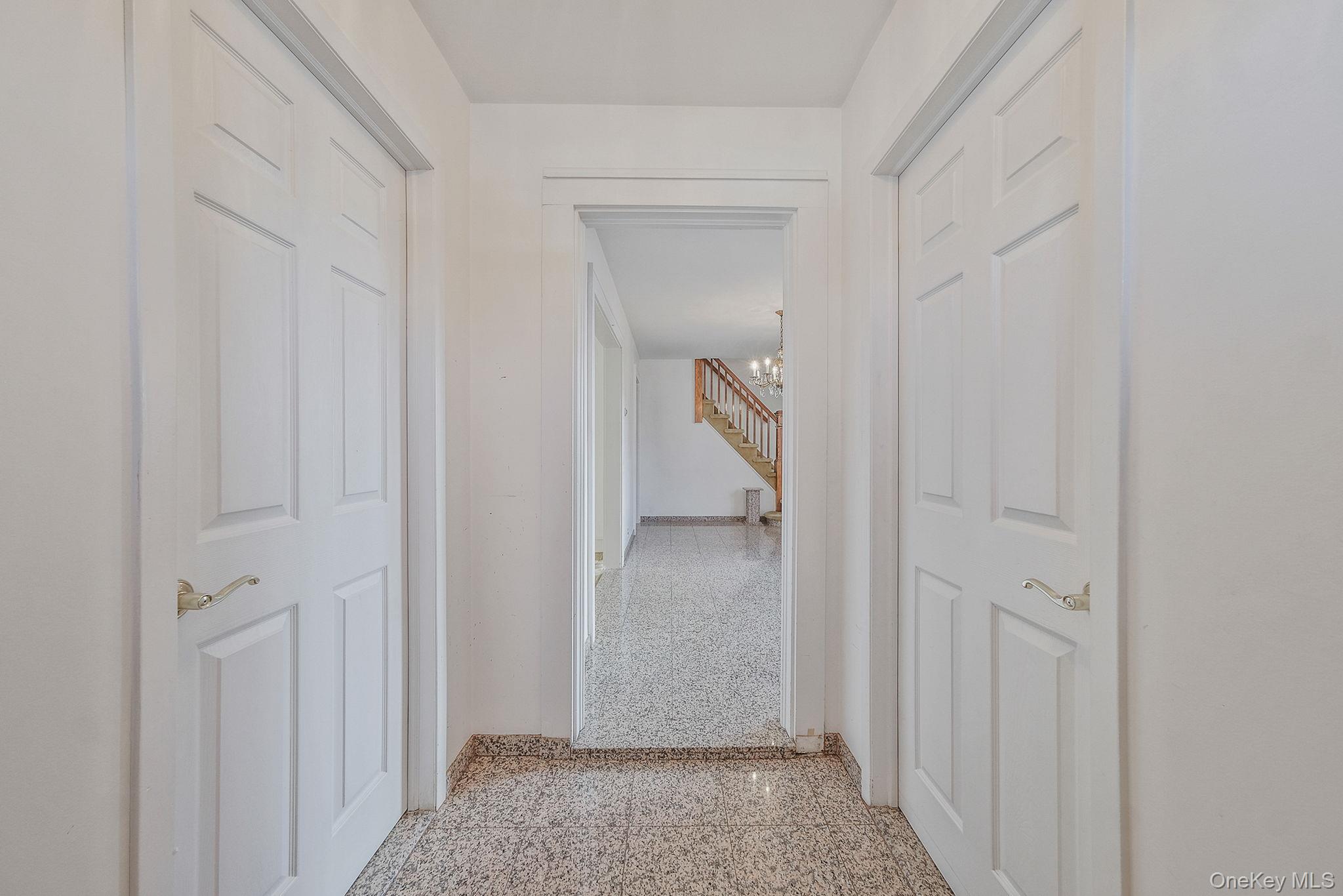 36 Frost Pond Road Glen Cove, NY 11542 - Photo 11 of 44