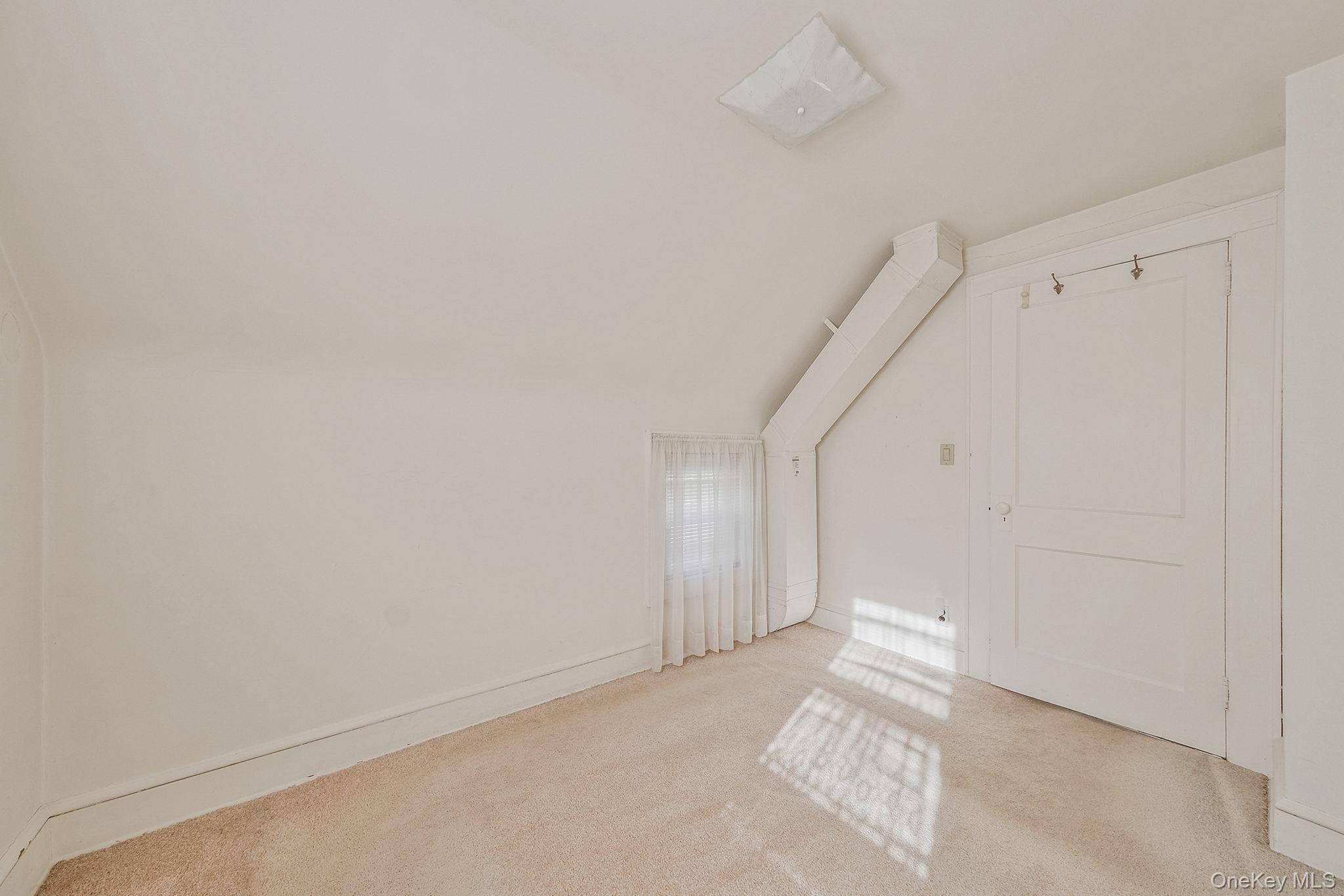 36 Frost Pond Road Glen Cove, NY 11542 - Photo 30 of 44