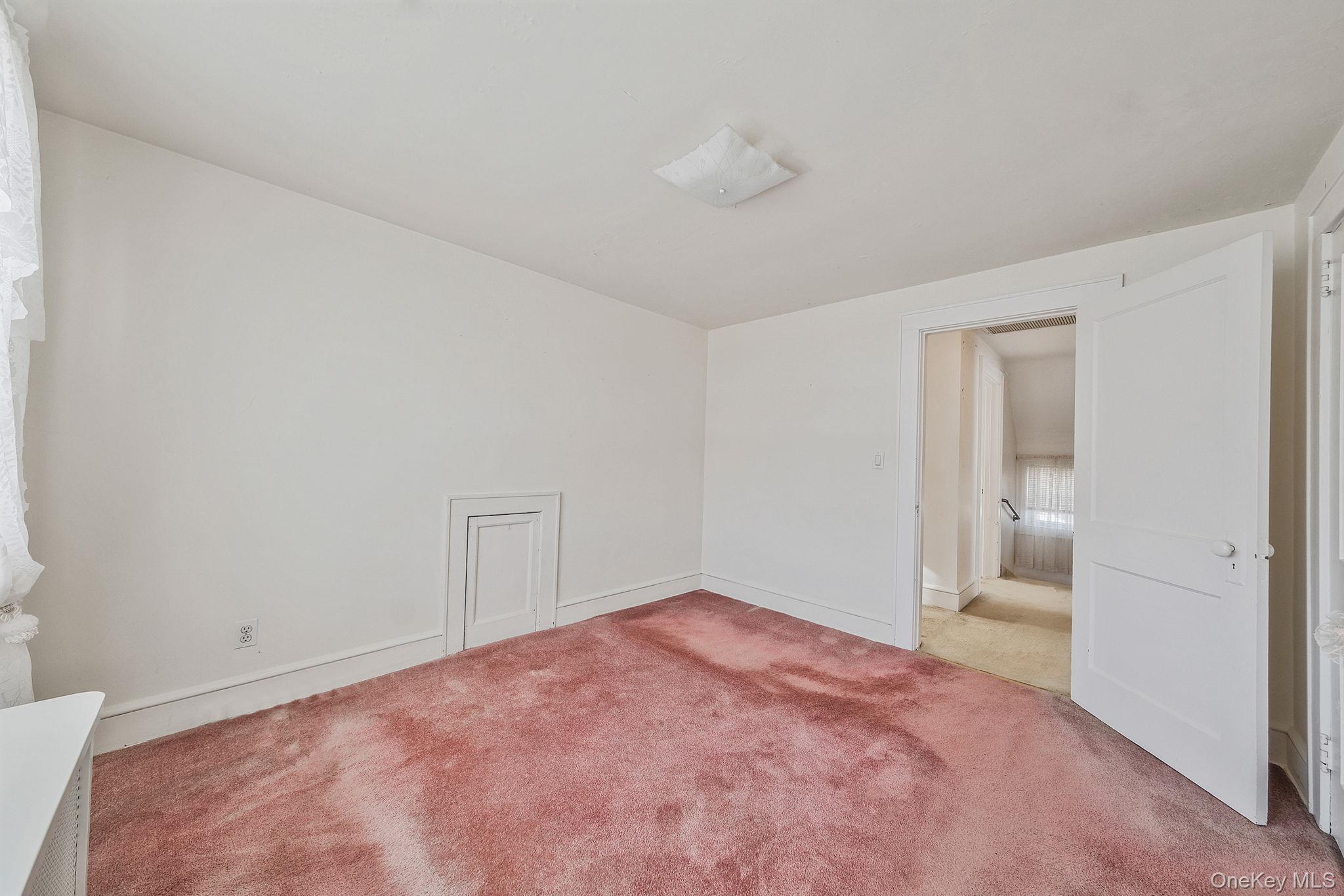 36 Frost Pond Road Glen Cove, NY 11542 - Photo 34 of 44