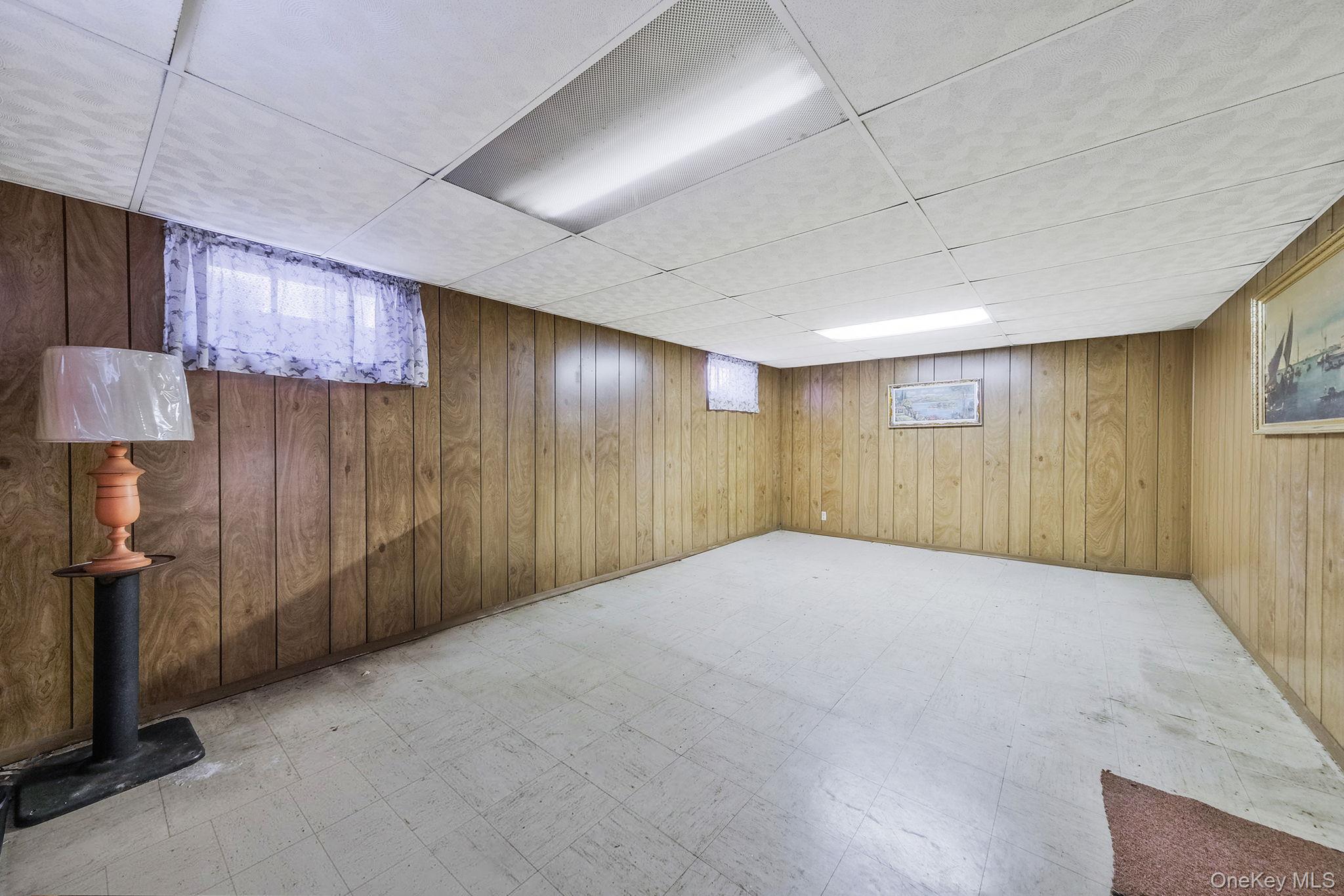 36 Frost Pond Road Glen Cove, NY 11542 - Photo 40 of 44