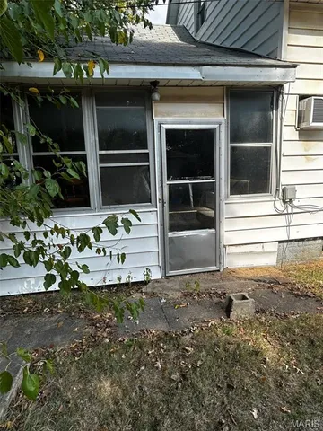 $30,000 | 311 North Elm Street, Nokomis, IL 62075