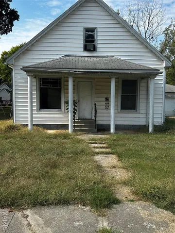 $30,000 | 311 North Elm Street, Nokomis, IL 62075