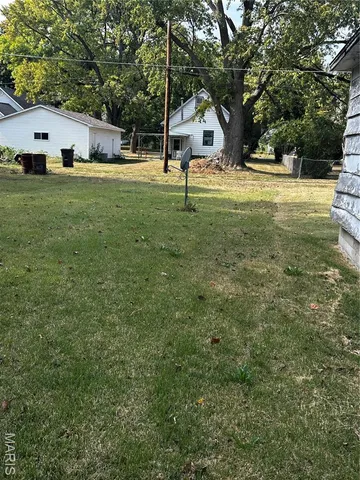 $30,000 | 311 North Elm Street, Nokomis, IL 62075