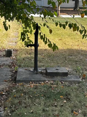 $30,000 | 311 North Elm Street, Nokomis, IL 62075