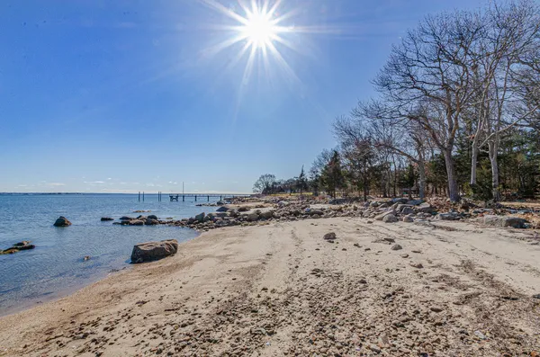 $850,000 | 16 Spinnaker Lane, Marion, MA 02738
