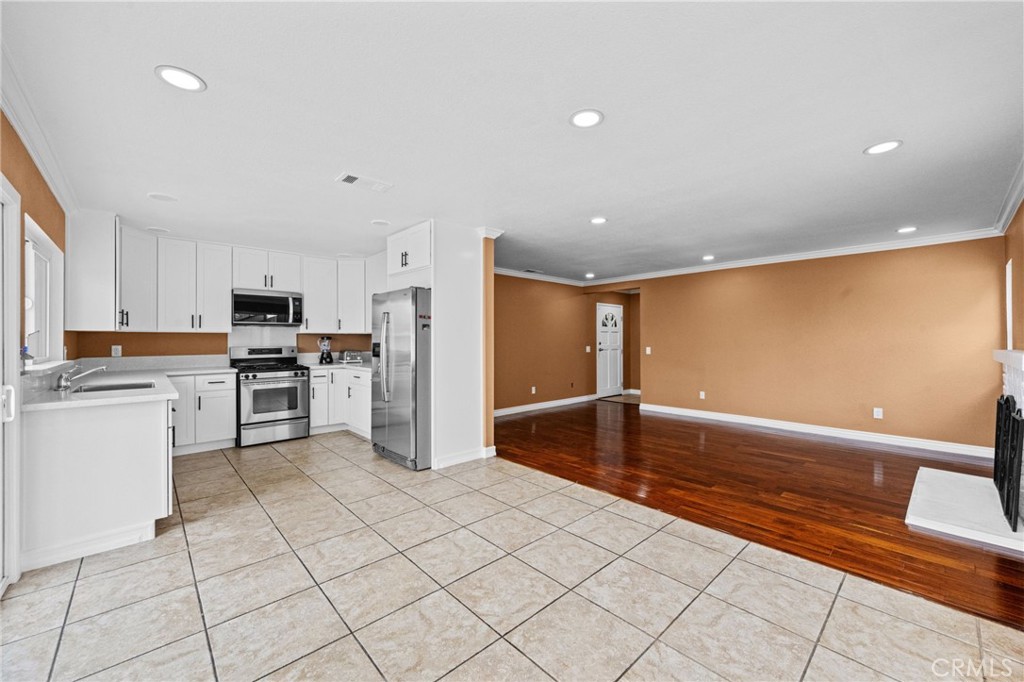 6951 New York Drive Riverside, CA 92506 - Photo 13 of 53