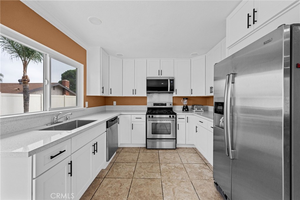 6951 New York Drive Riverside, CA 92506 - Photo 16 of 53