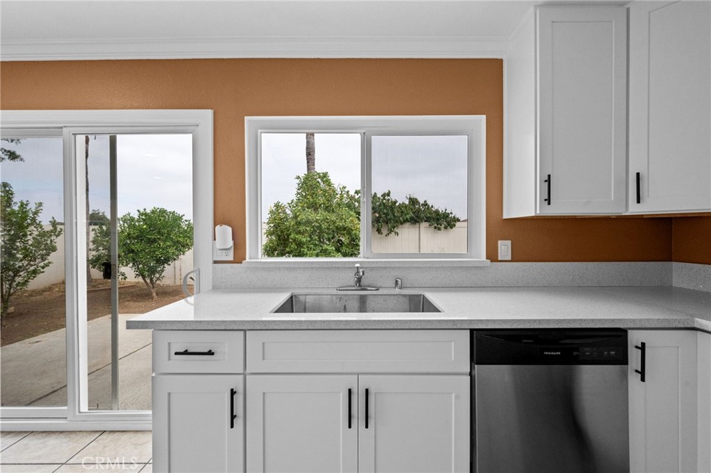 6951 New York Drive Riverside, CA 92506 - Photo 18 of 53