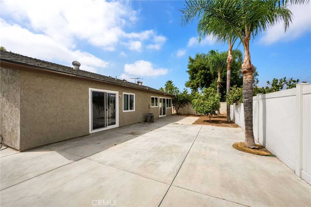 6951 New York Drive Riverside, CA 92506 - Photo 33 of 53