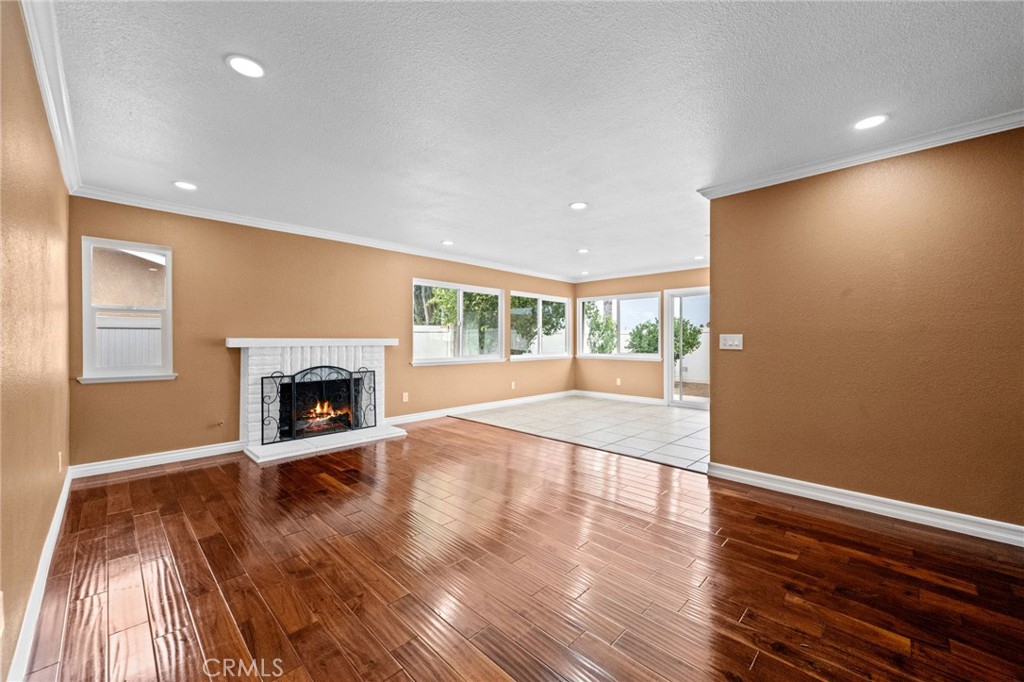 6951 New York Drive Riverside, CA 92506 - Photo 7 of 53