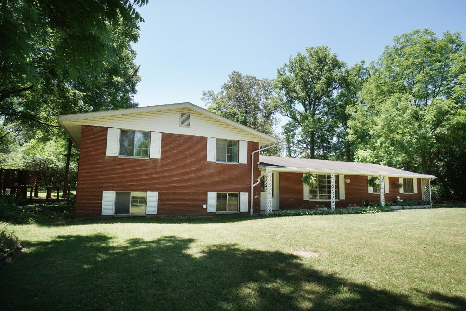 9748 South Palmer Road Huber Heights, OH 45344 - Photo 1 of 48