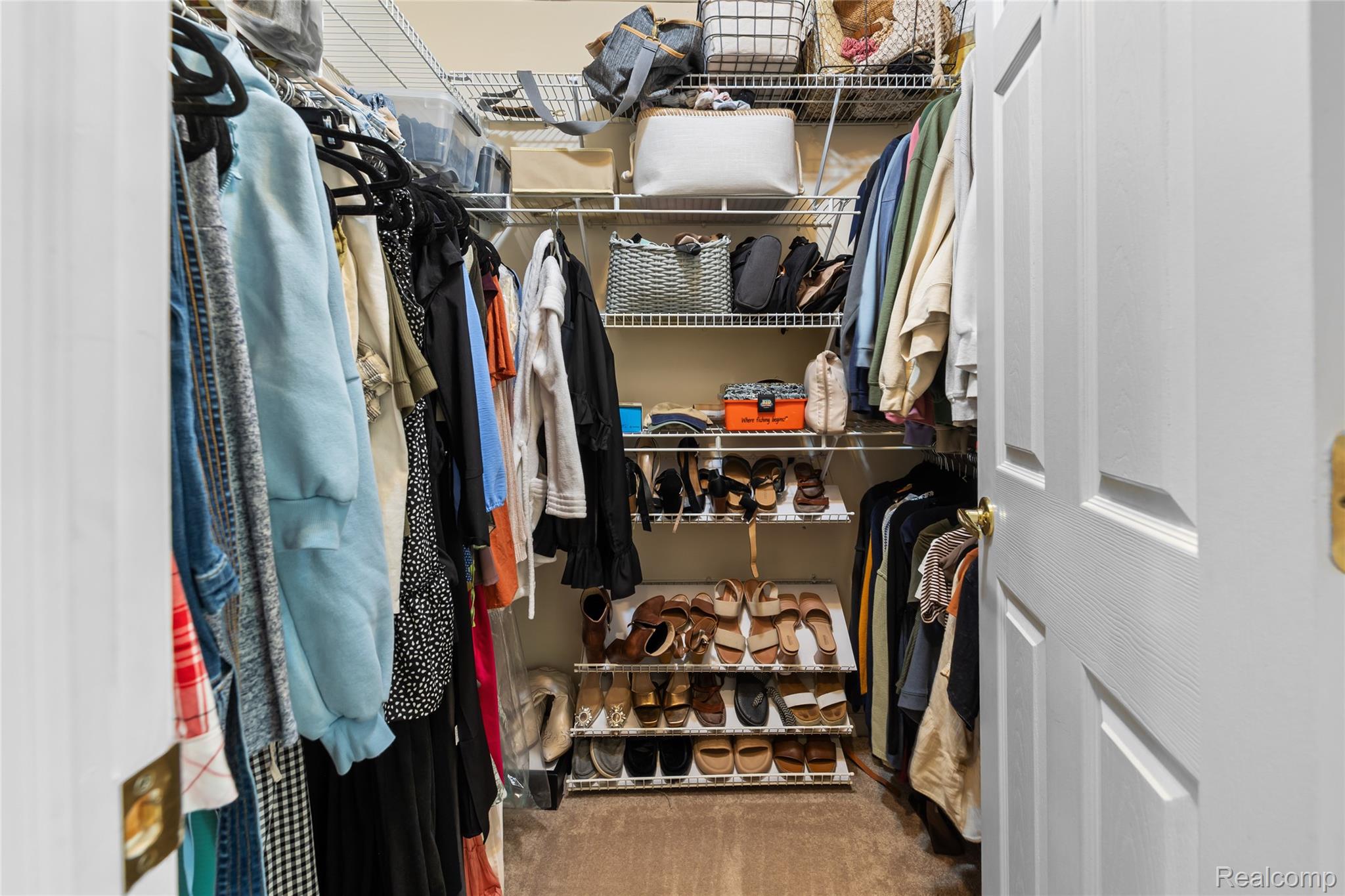 1781 Apple Ridge Court Rochester, MI 48306 - Photo 40 of 79 40 - Her Closet.jpg