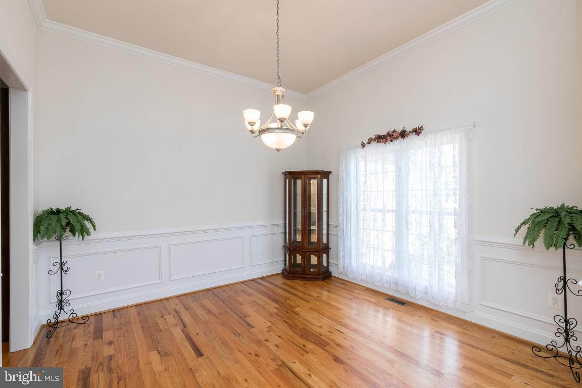 453 Canyon Road Winchester, VA 22602 - Photo 5 of 40 Gallery Image 5