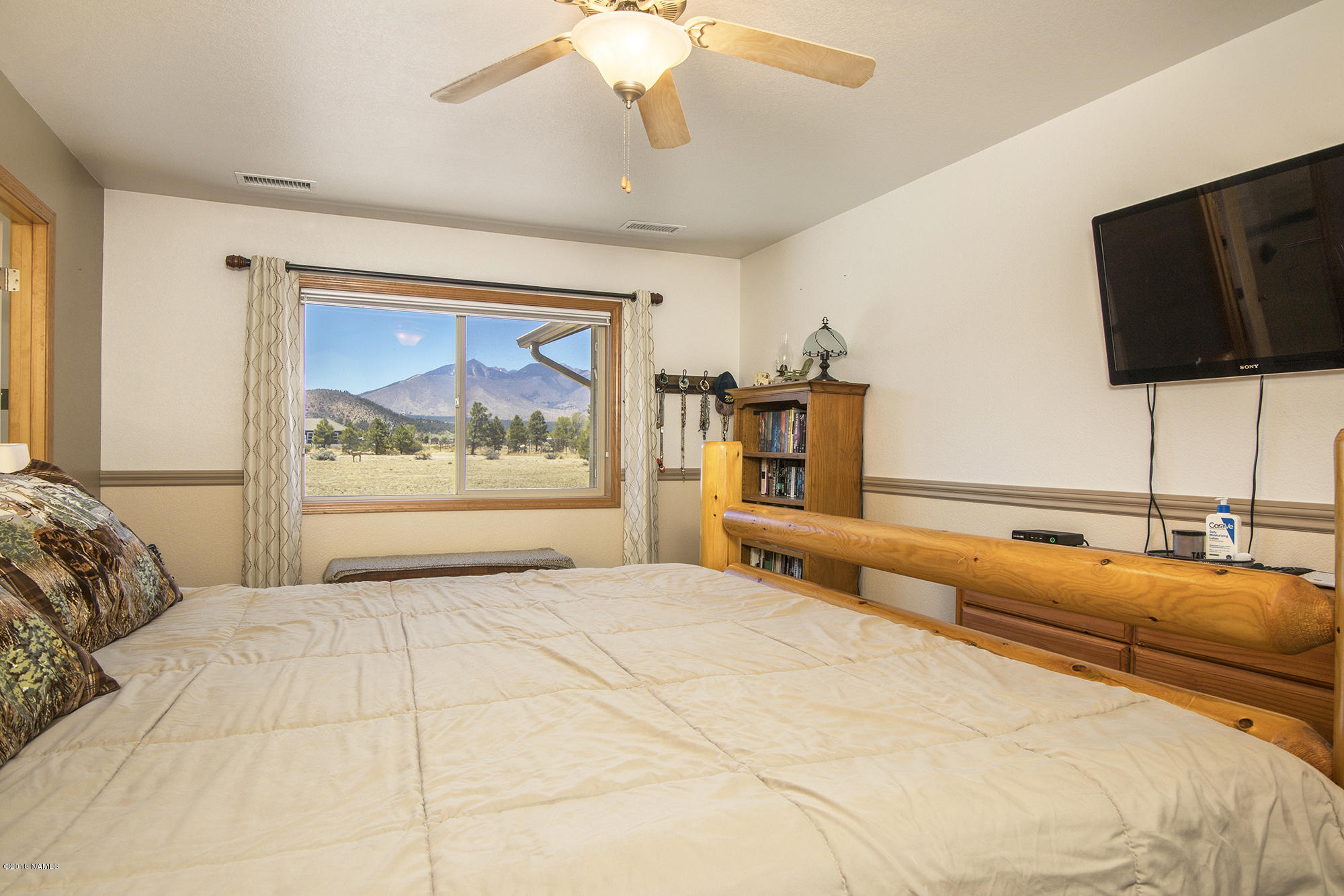 9398 North Bryant Road Flagstaff, AZ 86004 - Photo 13 of 30 16_Master Bedroom View