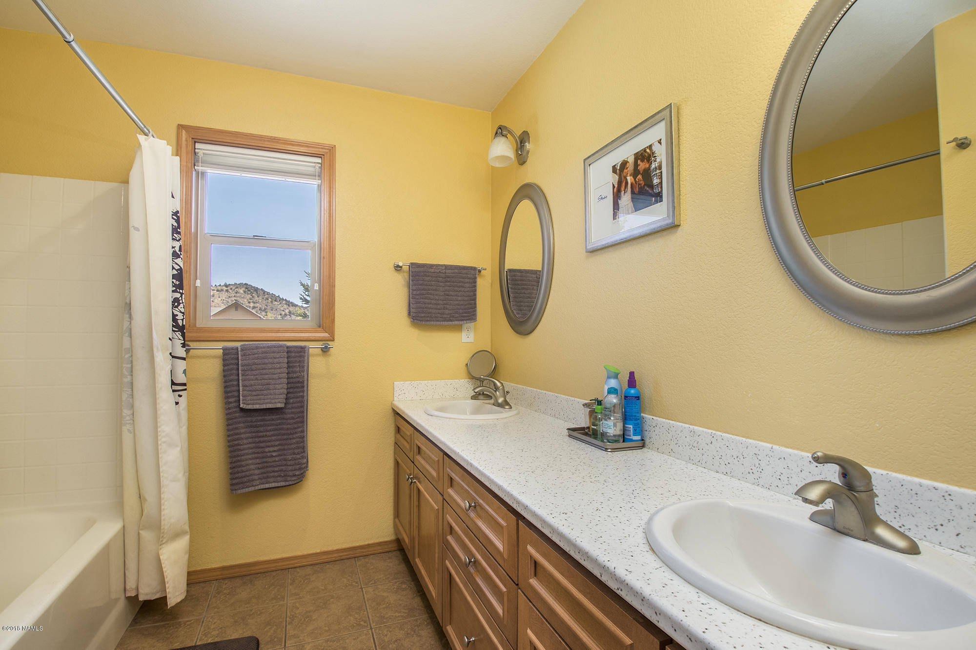 9398 North Bryant Road Flagstaff, AZ 86004 - Photo 17 of 30 21_Guest Bathroom