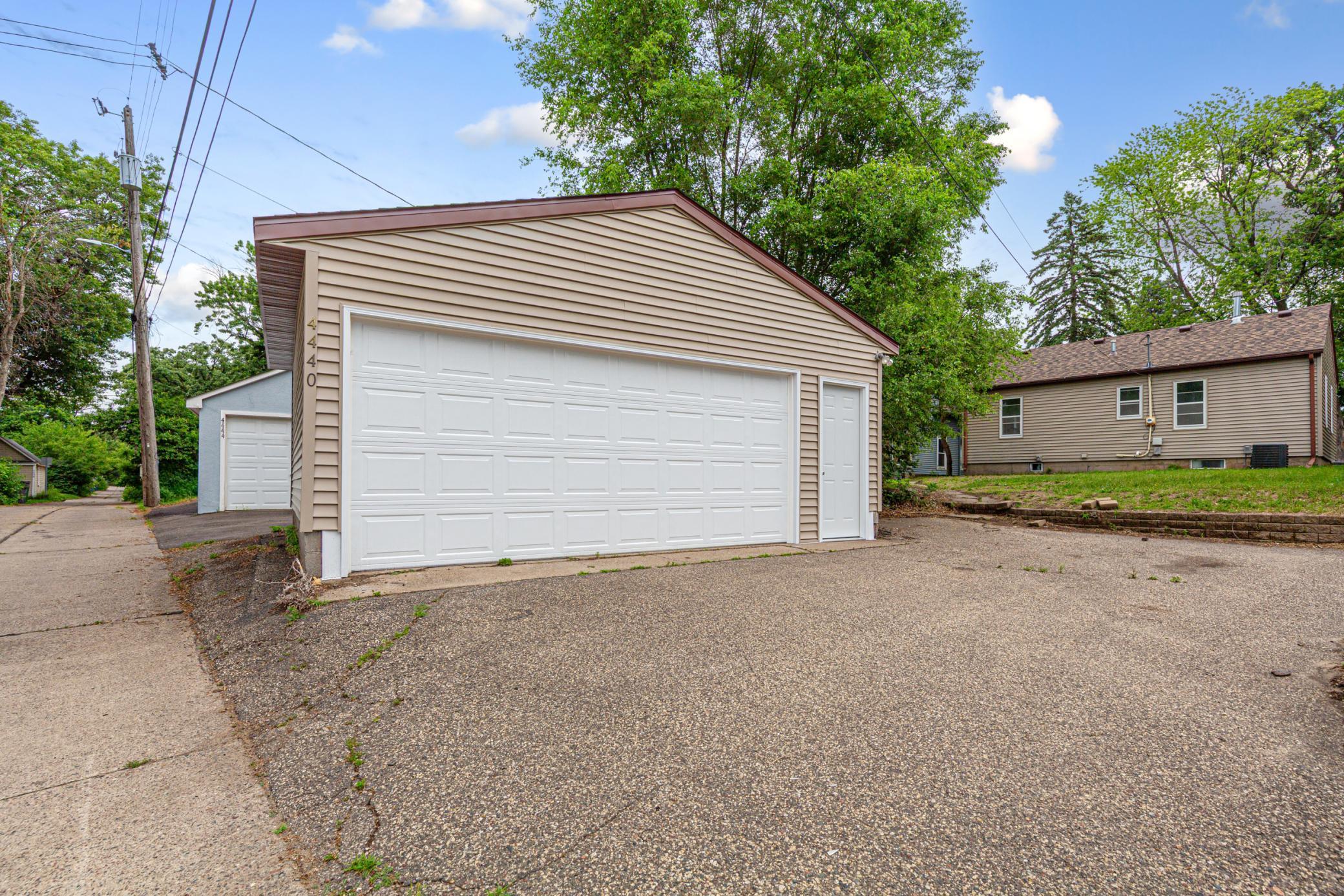 4440 7th Street Northeast Minneapolis, MN 55421 - Photo 7 of 29