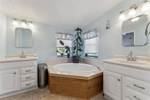 $560,000 | 21739 Shady Grove Road, Groveland, FL 34736