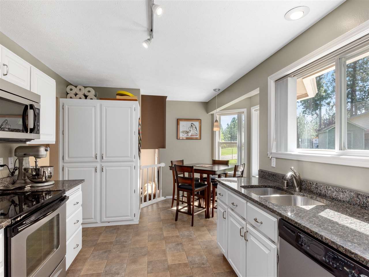 4311 South Bowdish Road Spokane Valley, WA 99206 - Photo 4 of 20 Gallery Image 4