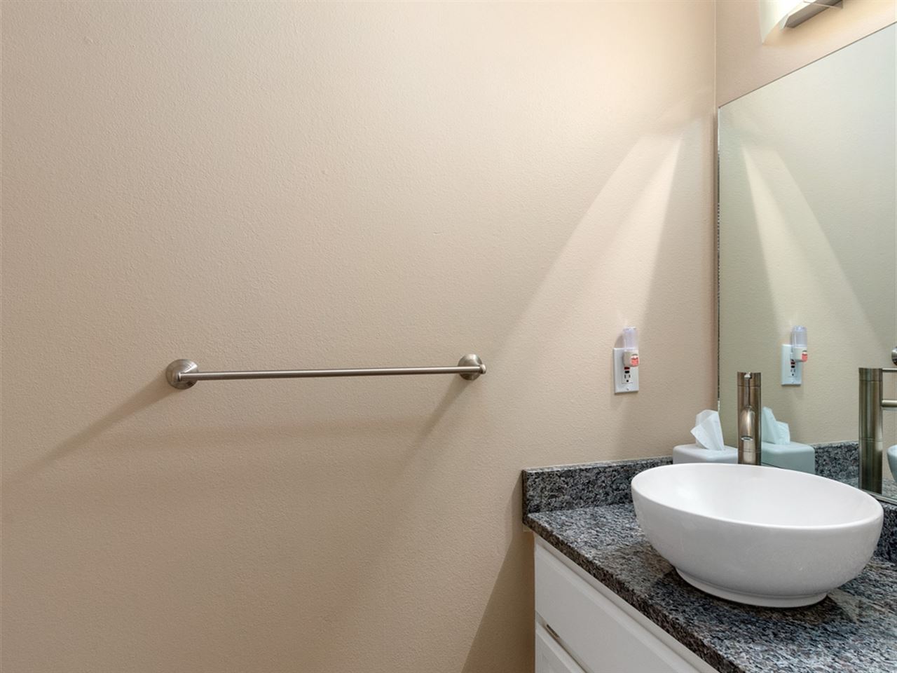 4311 South Bowdish Road Spokane Valley, WA 99206 - Photo 8 of 20 Gallery Image 8