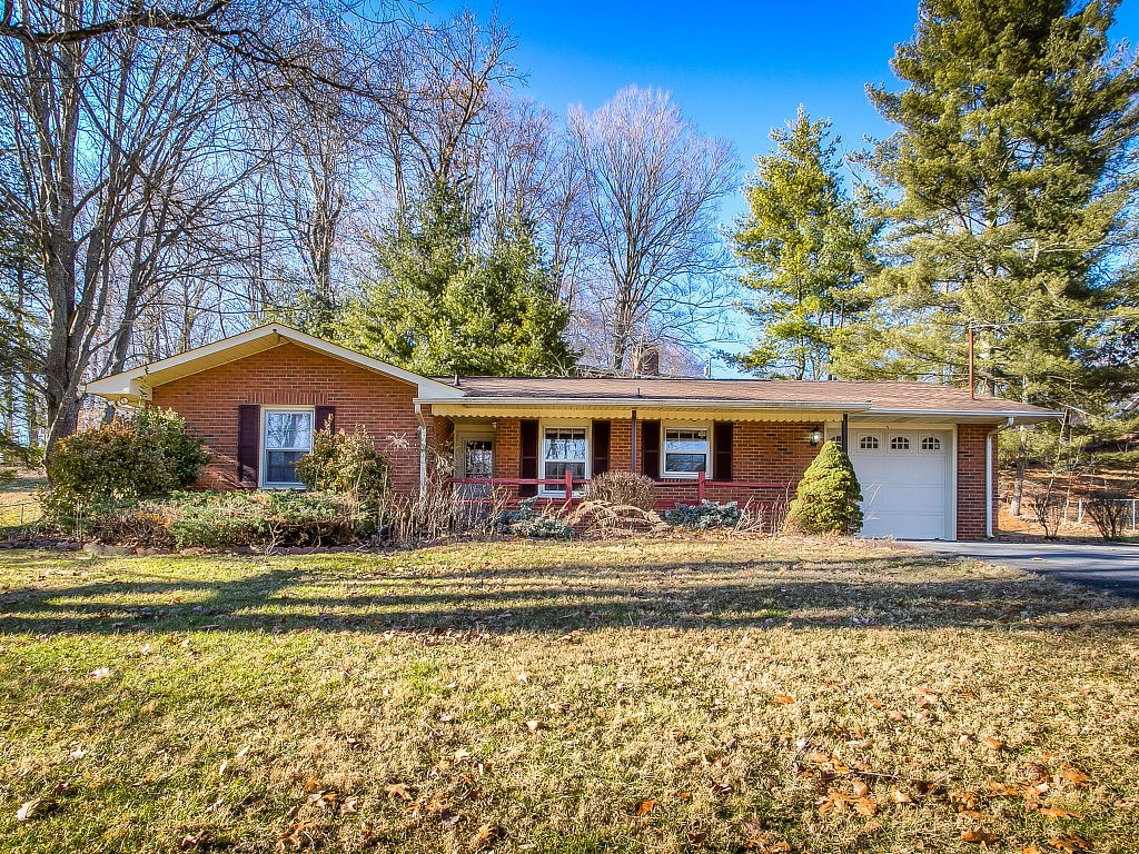 2814 Antioch Road Johnson City, TN 37604 - Photo 1 of 25 Photo 1