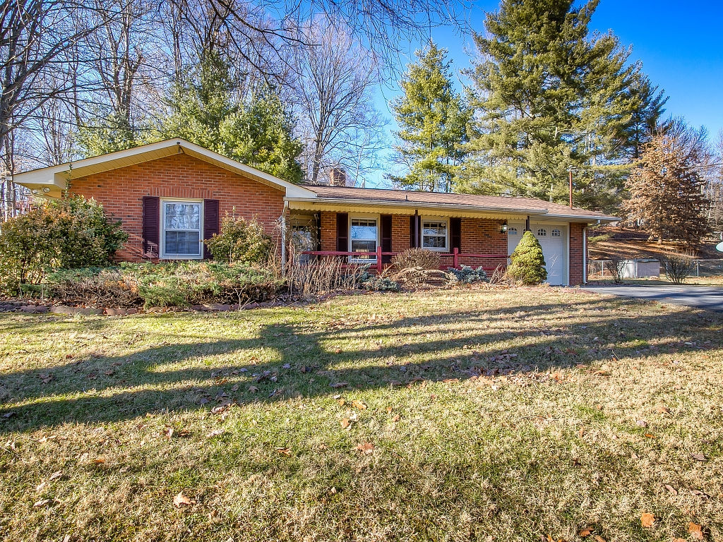 2814 Antioch Road Johnson City, TN 37604 - Photo 2 of 25 Photo 2