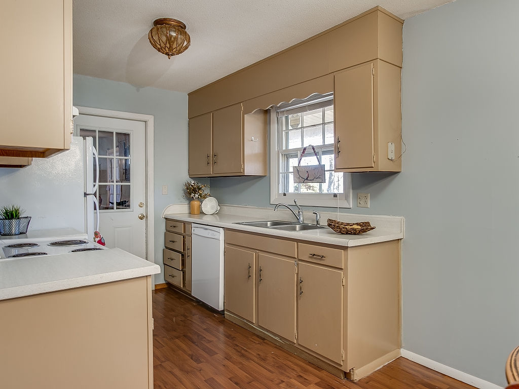 2814 Antioch Road Johnson City, TN 37604 - Photo 6 of 25 Photo 6