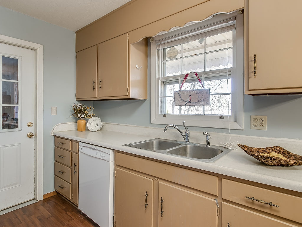 2814 Antioch Road Johnson City, TN 37604 - Photo 8 of 25 Photo 8