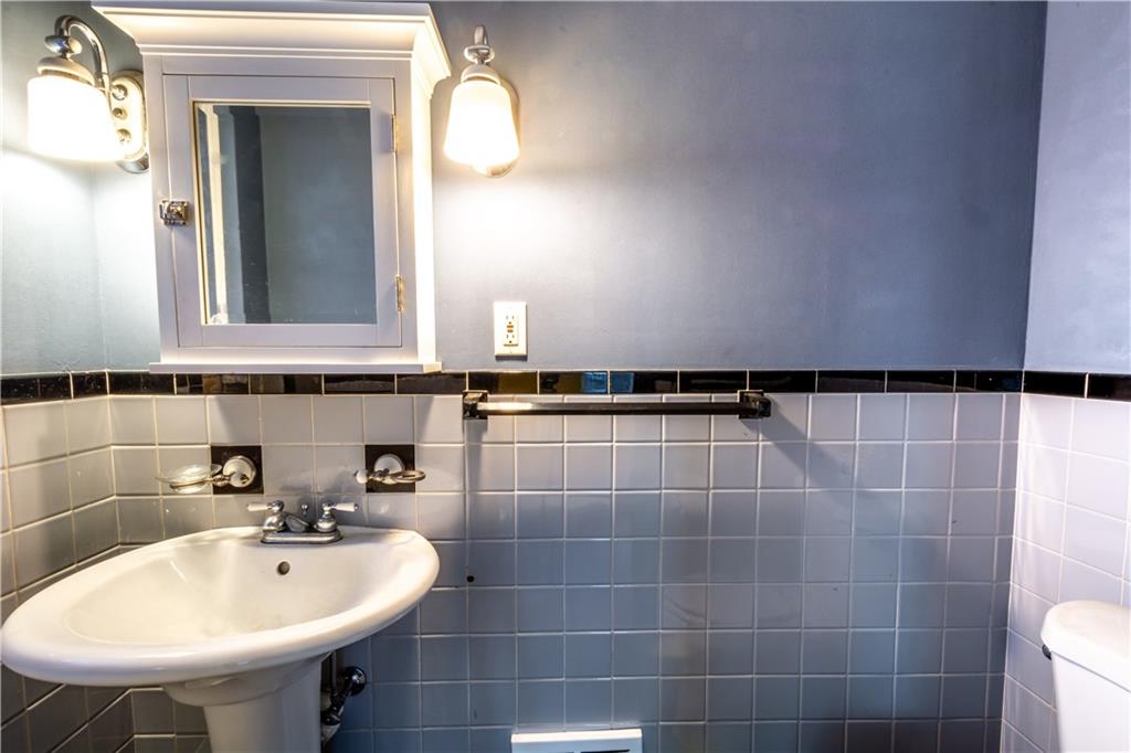 1932 Bower Hill Road Pittsburgh, PA 15243 - Photo 15 of 16