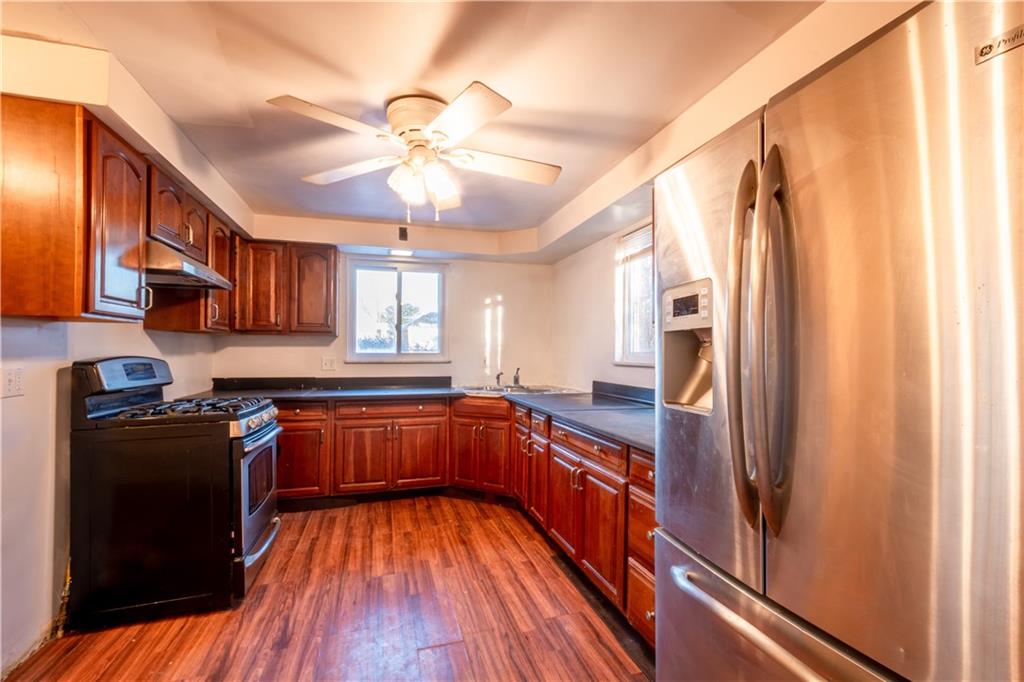 1932 Bower Hill Road Pittsburgh, PA 15243 - Photo 4 of 16