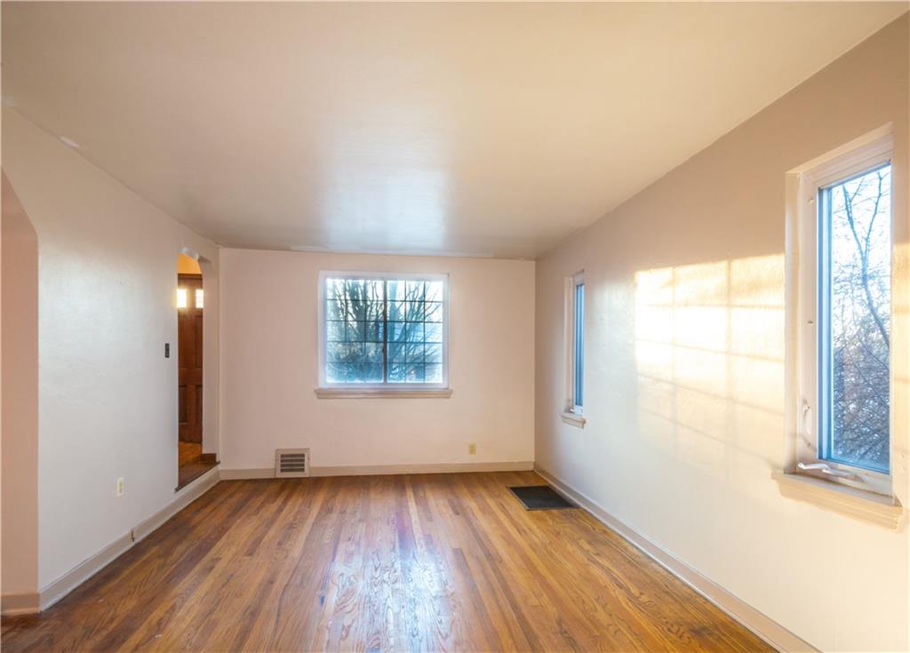1932 Bower Hill Road Pittsburgh, PA 15243 - Photo 8 of 16