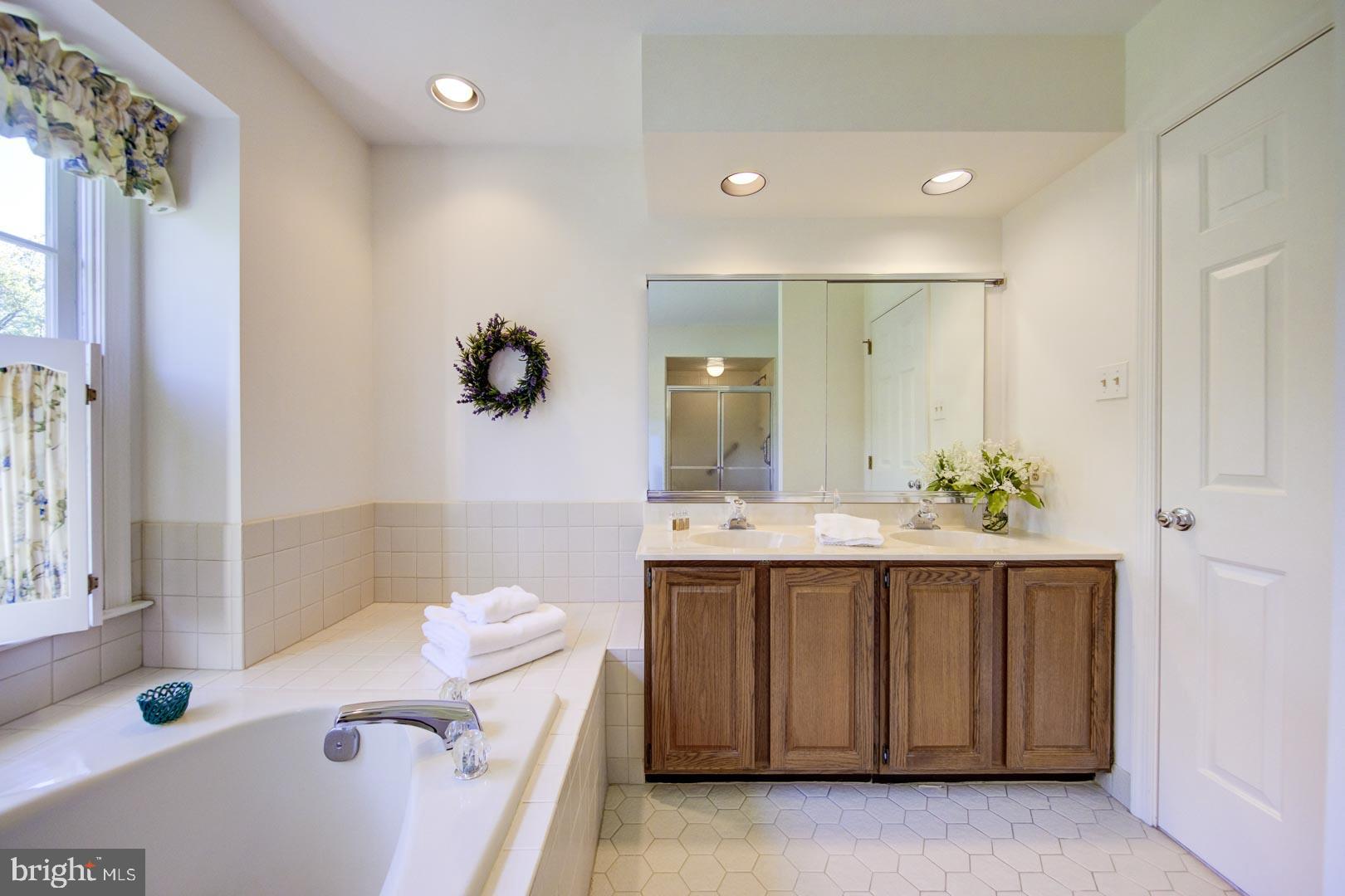 419 Waynesbrooke Road Berwyn, PA 19312 - Photo 23 of 32 Master bath