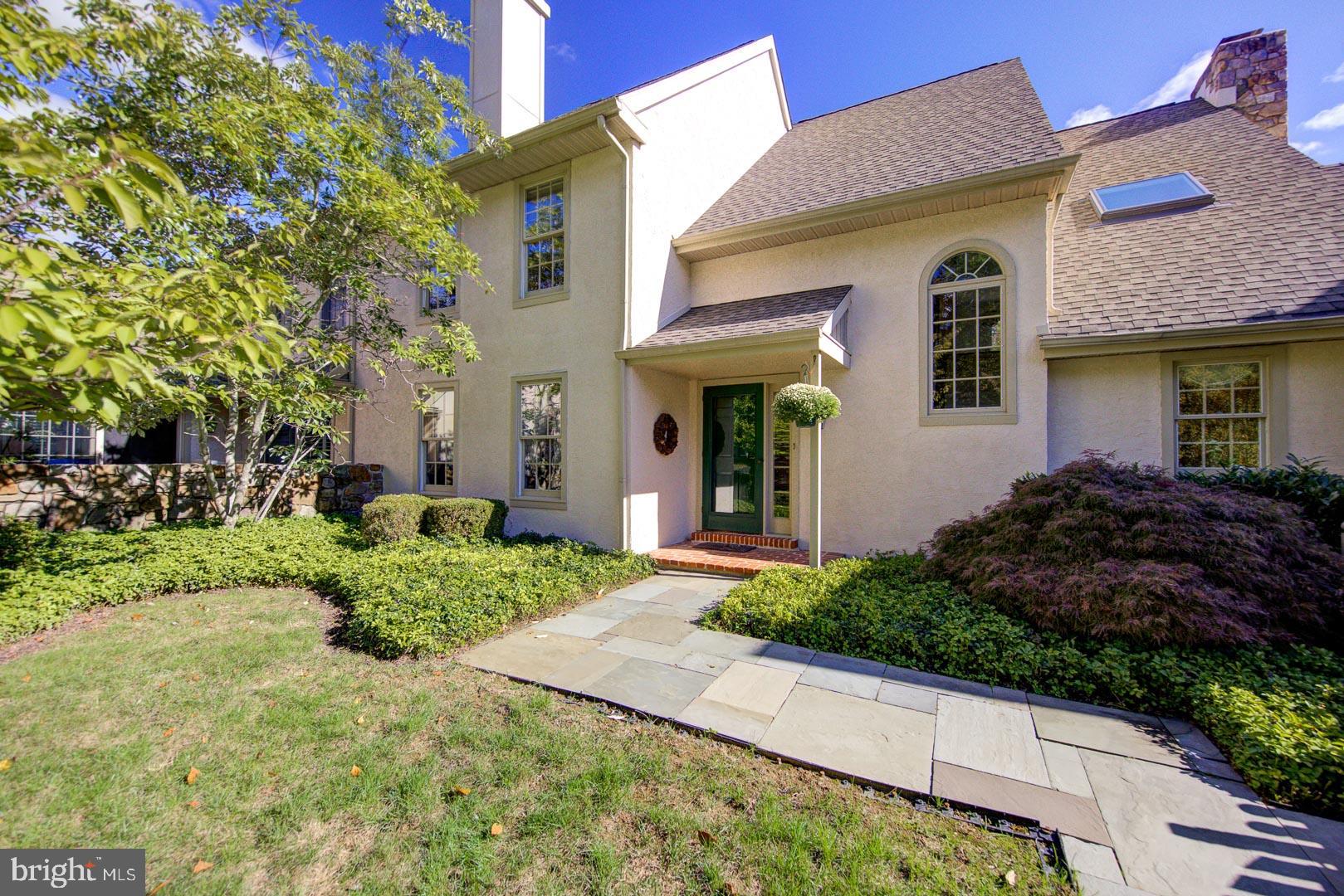 419 Waynesbrooke Road Berwyn, PA 19312 - Photo 4 of 32