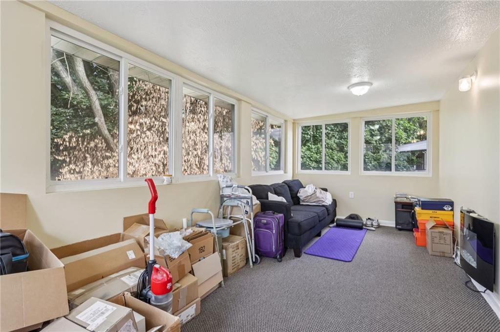329 Jefferson Road Pittsburgh, PA 15235 - Photo 20 of 32 Gallery Image 20