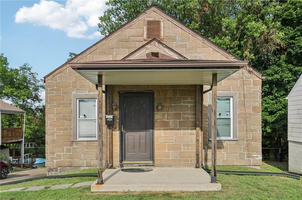 329 Jefferson Road Pittsburgh, PA 15235 - Photo 2 of 32 Gallery Image 2
