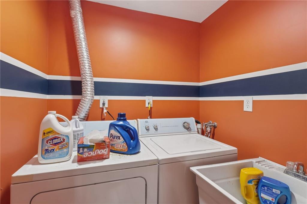329 Jefferson Road Pittsburgh, PA 15235 - Photo 24 of 32 Gallery Image 24