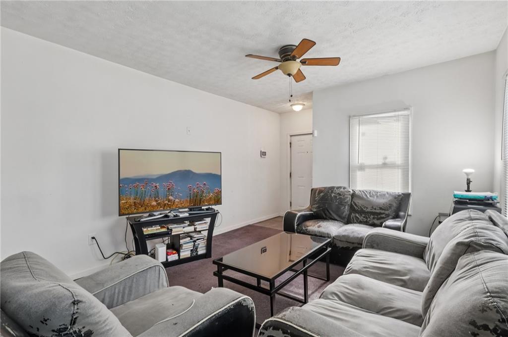 329 Jefferson Road Pittsburgh, PA 15235 - Photo 7 of 32 Gallery Image 7
