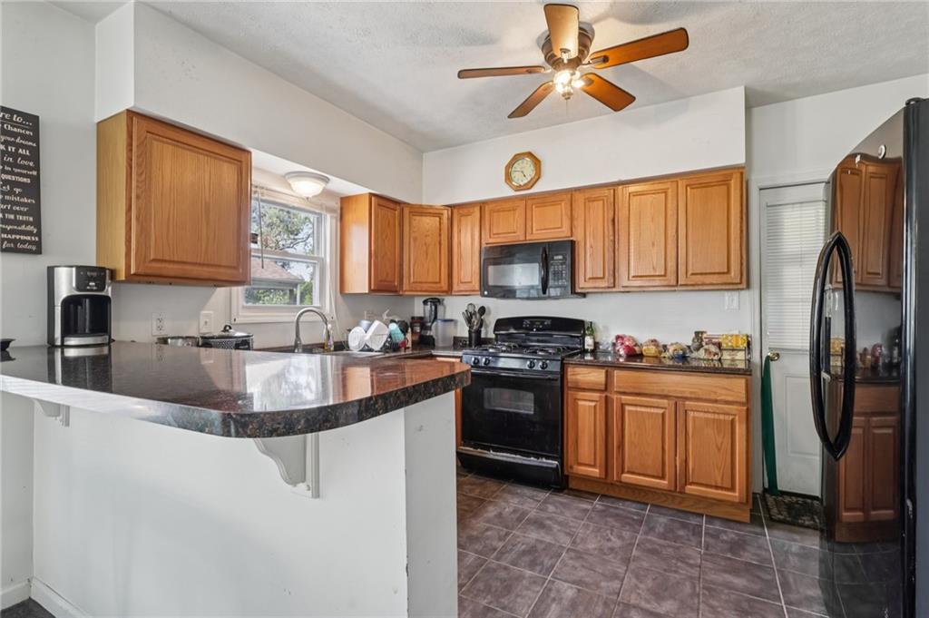 329 Jefferson Road Pittsburgh, PA 15235 - Photo 10 of 32 Gallery Image 10