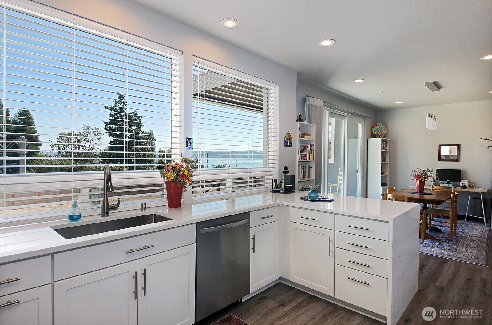 6441 Humphrey Road, Unit 2 Clinton, WA 98236 - Photo 1 of 29 Gallery Image 1