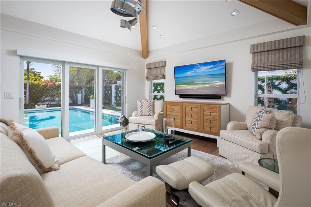 831 Rue Deville, Unit 2 19 Naples, FL 34108 - Photo 17 of 35 Gallery Image 17